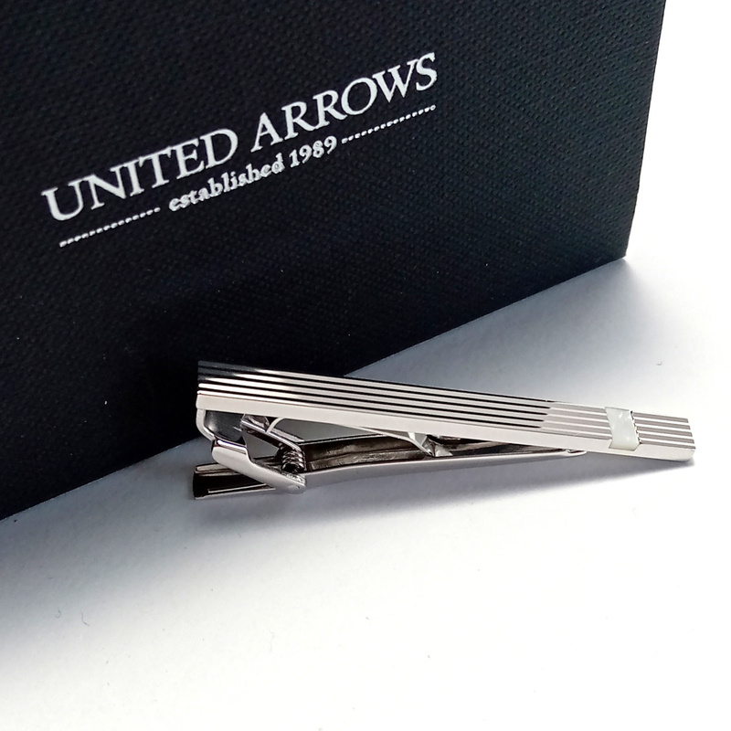 【uat652】UNITED ARROWS ユナイテッドアローズ 　ネクタイピン　タイバー　シルバー×パールホワイト　白蝶貝　ストライプ