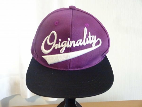 V ORIGINALITY V レディース・メンズ　紫色　ベースボールキャップ　サイズ５６cm〜５８cm　キャップ　帽子