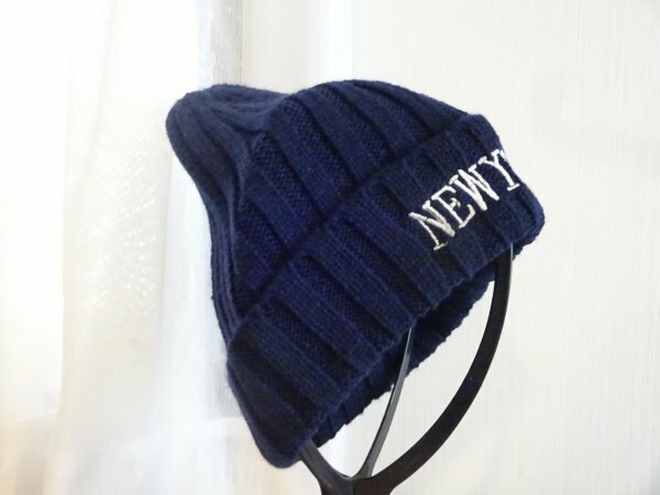 ！NEW YORK！編み込みハット　男女兼用　ニット帽　サイズ５７cm〜５９cm　キャップ　帽子　紺色
