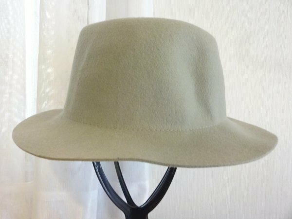 ＃BROWNY＃レディース・メンズ　中折れハット　サイズ５７cm〜５９cm　ウール　スタイルハット 灰色帽子　キャップ　帽子