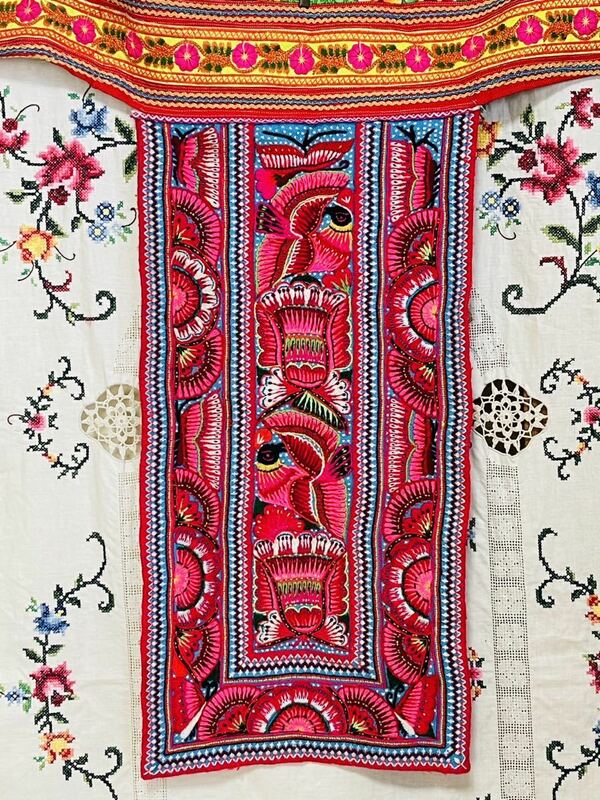 モン族 刺繍 布 前掛け 古布 ビンテージ 手刺繍 壁掛け タペストリー 8