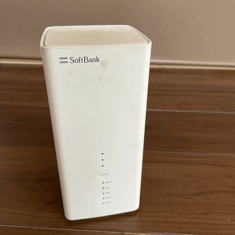 【WiFiルーター】Wi-Fi SoftBank ソフトバンク 動作未確認 SIMカードあり B610s-77a 本体のみ