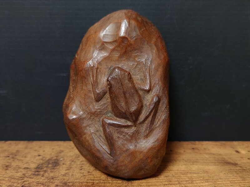 時代 木彫 蛙 石 在銘 作者不明 置物 オブジェ