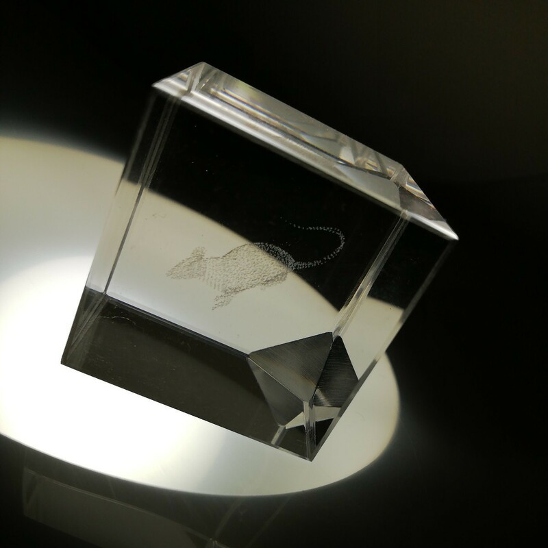 未使用！ ★ ネズミ (子) ★ 3D LASER ART CRYSTAL レーザー クリスタル ガラス 干支 贈り物 プレゼント 箱付き 4cm 現状品