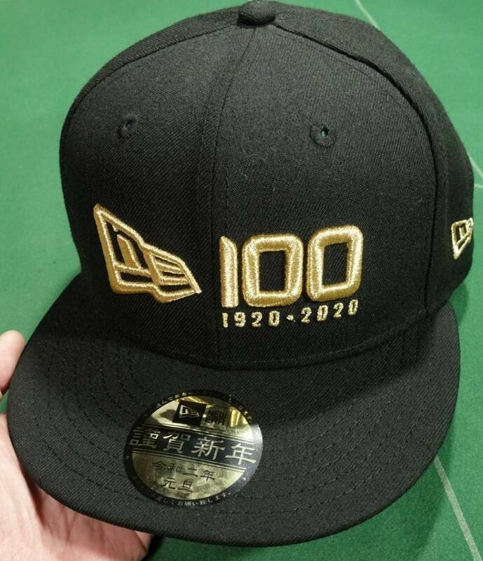 □ニューエラ 非売品 100周年記念 新時代 謹賀新年ステッカー 9FIFTY キャップ ブラック/金ロゴ スナップバックフリー 美品!!!□