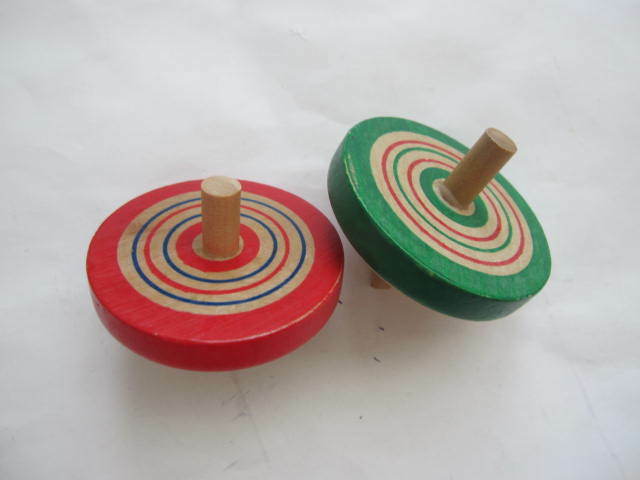 新品　未使用　木のコマ　日本の伝統玩具　２個セット　木製　昭和玩具　コマ　こま　日本製　木製玩具　伝統的玩具　日本伝統工芸品