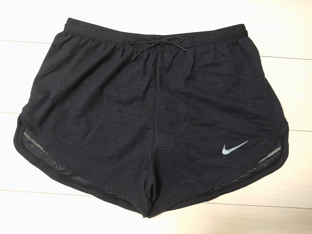 ★新品　ナイキ　NIKE　ランニングショートパンツ　★ストレッチ地　★サポーター付　★黒色　★DRI-FIT ADV使用　