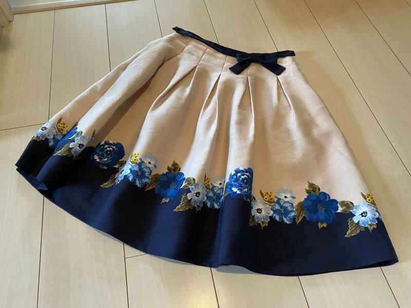 エムズグレイシー★美品★裾お花柄ウエストリボンスカート★サイズ38 日本製