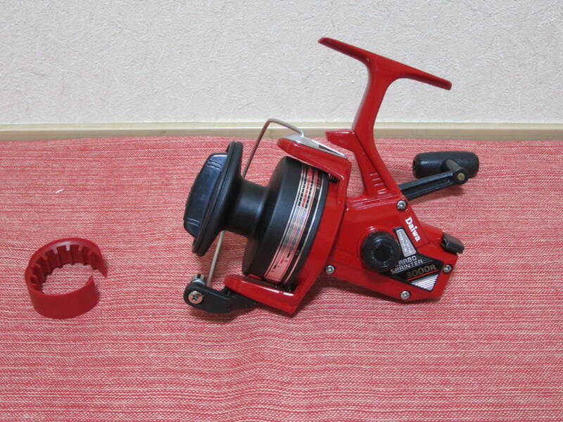 美品!!　動作品!!　レア　赤色！　ダイワ　DAIWA　リール　カーボスプリンター　ST3000R　インテリア