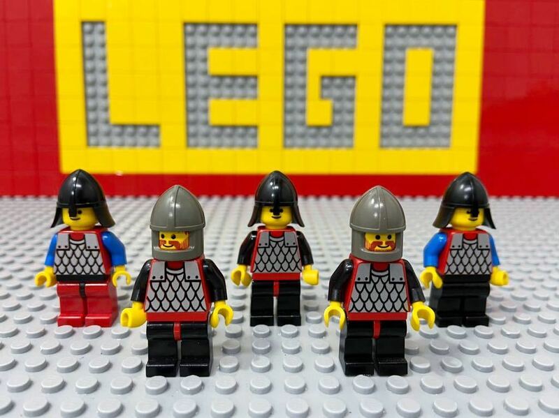 ☆スケイルアーマー☆ レゴ　ミニフィグ　兵士　騎士　ブラックナイト　ドラゴンナイト　クルセイダー ( LEGO 人形 鎧兜 B50115