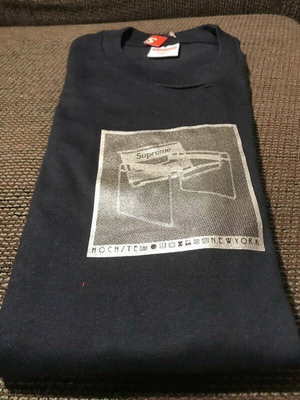 新品 未使用 国内正規品 ◆ Surpreme 18ss Chair Tee Navy ネイビー 紺 サイズM ◆ 半タグ付 代官山店舗購入商品