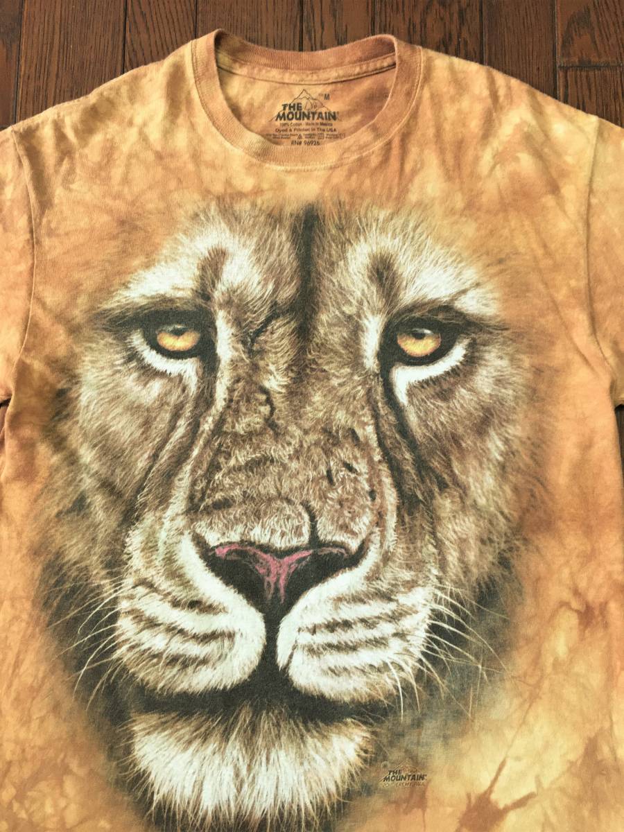 ＴＨＥ ＭＯＵＮＴＡＩＮ マウンテン ライオン タイダイ Ｔシャツ Ｍ 茶色 どアップ 動物 ＬＩＯＮ 面白