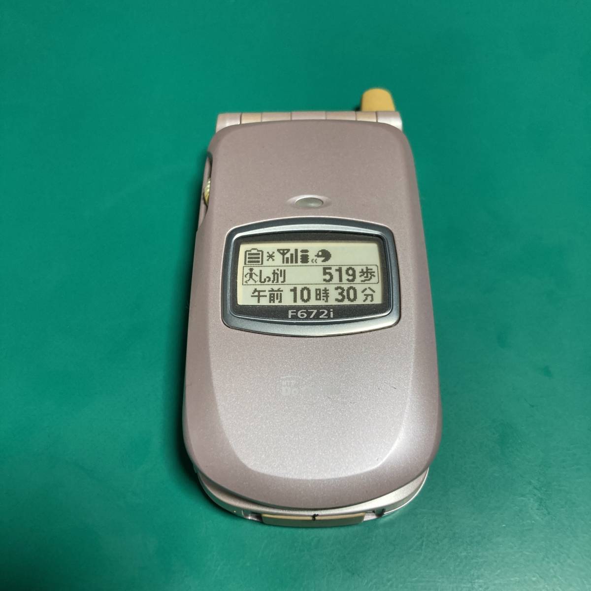 ★ DoCoMo F672i 店頭展示 模型 モックアップ 非可動品 R01532