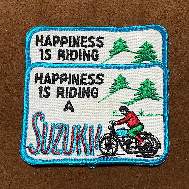 70s SUZUKI ヴィンテージ ワッペン 当時物本物 スズキモトクロス 国産旧車 ビンテージ 刺繍パッチ デッドストック HAPPINESS IS RIDING