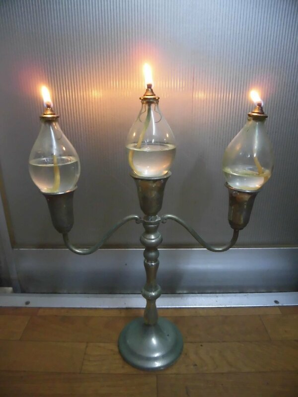 ★☆アンティーク　テーブル　オイル　ランプ　３灯　①☆★