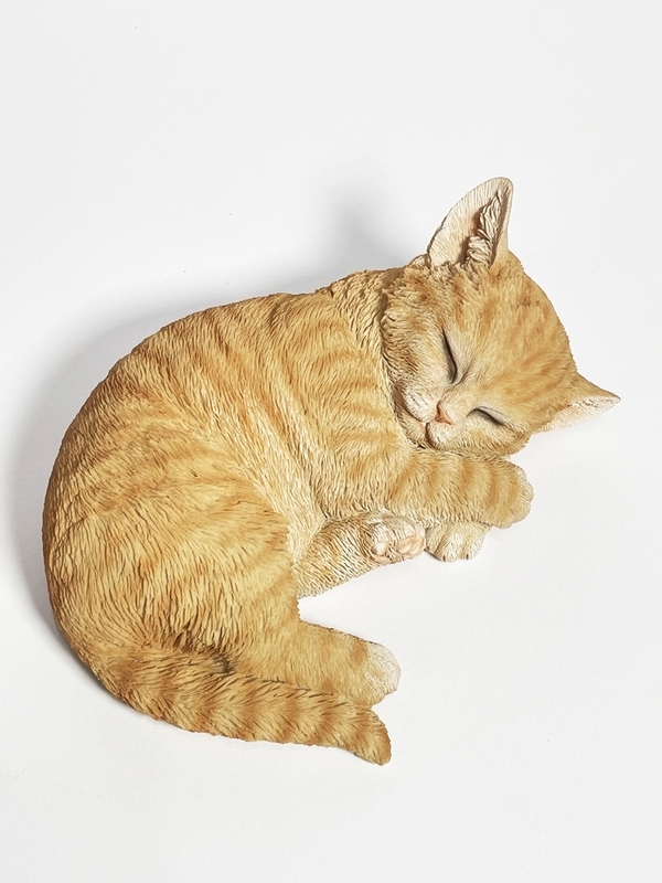 ★新品！！ ネコのオブジェ 猫 キャット 置物 飾り 樹脂製 アニマル キャットオーナメント インテリア かわいい 雑貨 オブジェ S061710