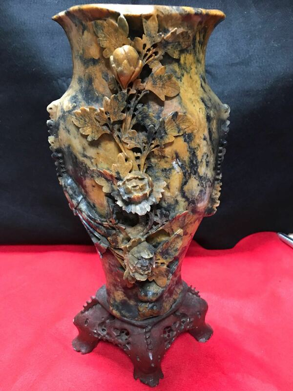 石で出来た花瓶 中国