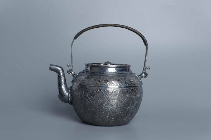 純銀保証 蔵六居造 草花彫 銀瓶 純銀製 時代物 古美術品 煎茶道具