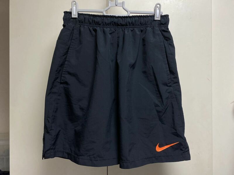 送料格安スピード発送！良品★NIKEナイキDRI-FITランニングショートパンツ黒★Lサイズ登山トレランマラソントレッキング