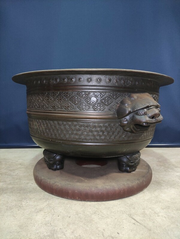 r36 火鉢 三足 銅 上部直径約47.5cm 中国 唐 煎茶道具 茶道具 獅子 大型 古美術 骨董 時代物