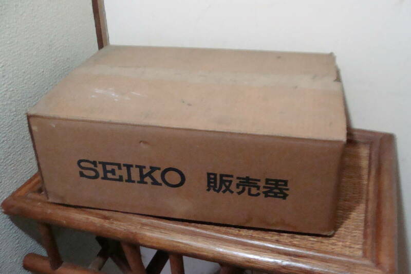 未使用品　組み立て式　SEIKO セイコー時計用乾電池 ナショナル 販売器 店舗什器　ショーケース