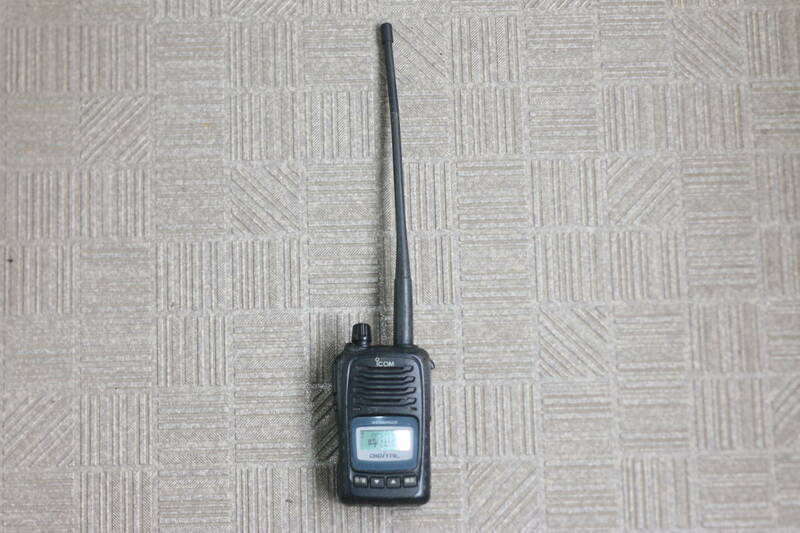 【動作OK】アイコム ICOM デジタル簡易無線機 IC-D50 登録局 防水 5W 業務仕様　