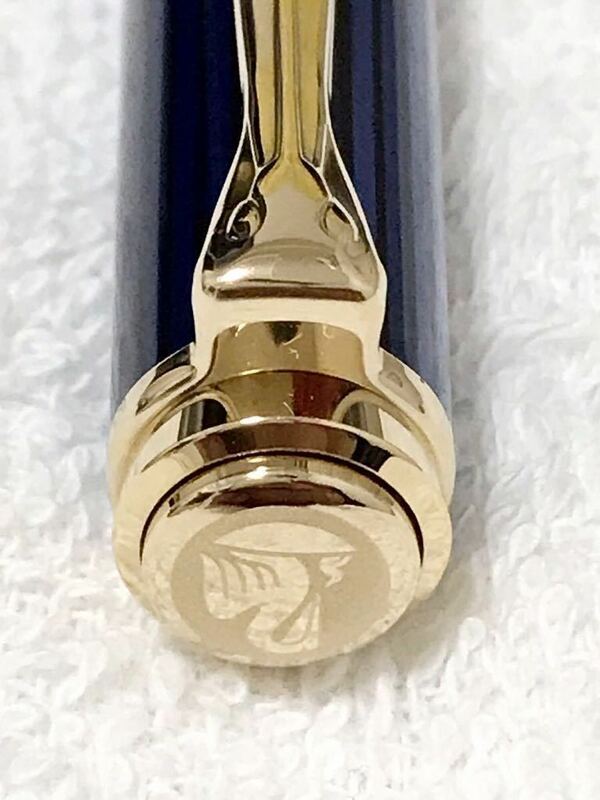K804 【未使用保管品】　ペリカン　スーベレーン　ボールペン　K800 青縞　箱付