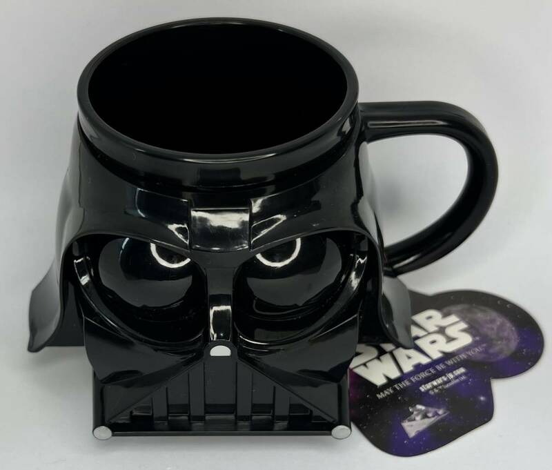 ★ 超レア 新品 未使用 タグ付 スターウォーズ ダースベイダー 軽い マグカップ STAR WARS ダースヴェィダー プラスチック マグカップ