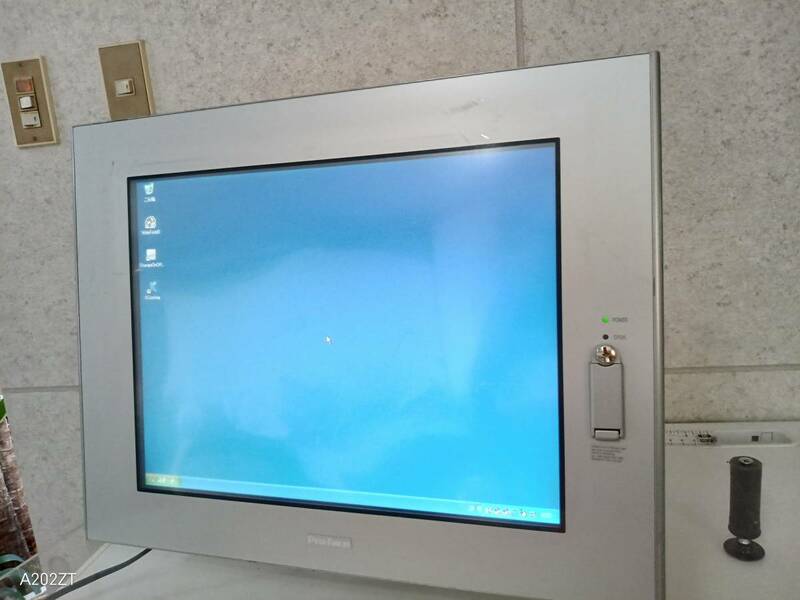 Pro-face APL3000-B4-CD2G-4P-1G-EM2 + ALP3700-TFM-BLD /WindowsXP