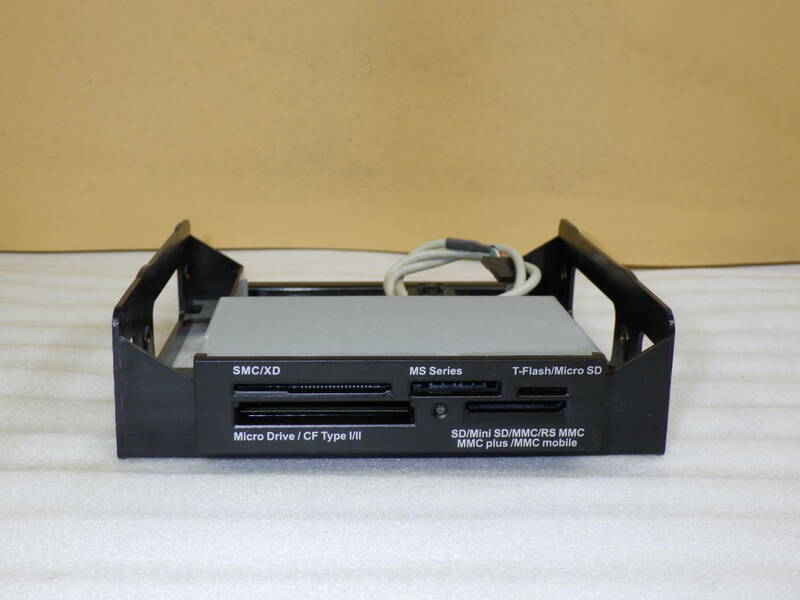 マルチカードリーダー Owltech 内蔵 USB LA1801L BK SDカードリーダー メモリースティック 動作品保証# 2095W23
