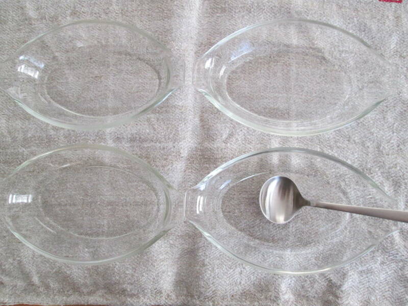 パイレックスPYREX 耐熱ガラスのグラタン皿　4個セットで/日本製　イワキガラス　IWAKIGLASS☆オーブン料理、いろいろな料理に