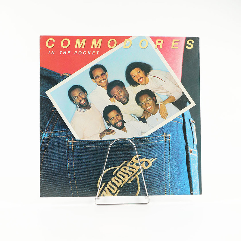 LP COMMODORES IN THE POCKET 1981年発売 8曲 / VIP-6783 帯付き (外袋 内袋交換済み)レコード専用ダンボールで発送（ジャンク商品）