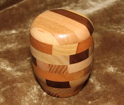 木製シフトノブ(材質：6種類の集成材）12x1.25mm（PE-42.6D63.9L)