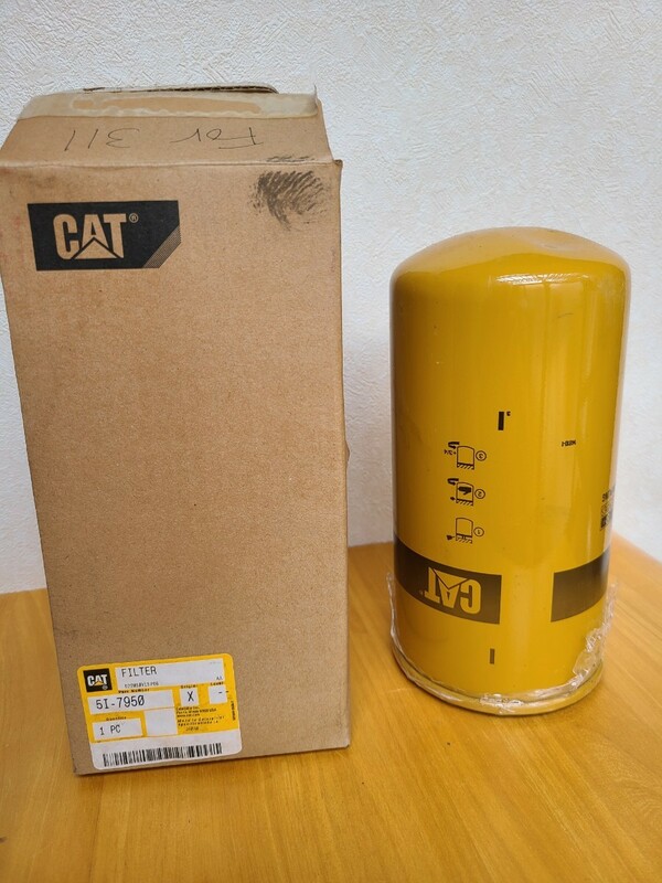 Cat　キャタピラー　エンジンオイルフィルター　5I-7950