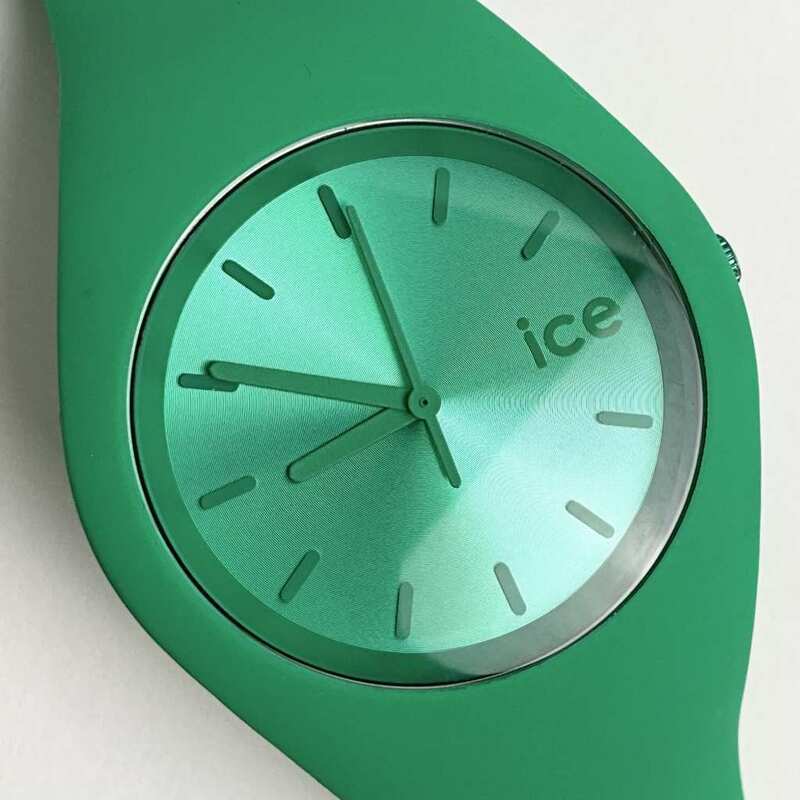 [訳あり アウトレット 箱付属品なし] アイスウォッチ 腕時計 ice watch アイス カラー ミディアム ジャングル グリーン シリコン 017907