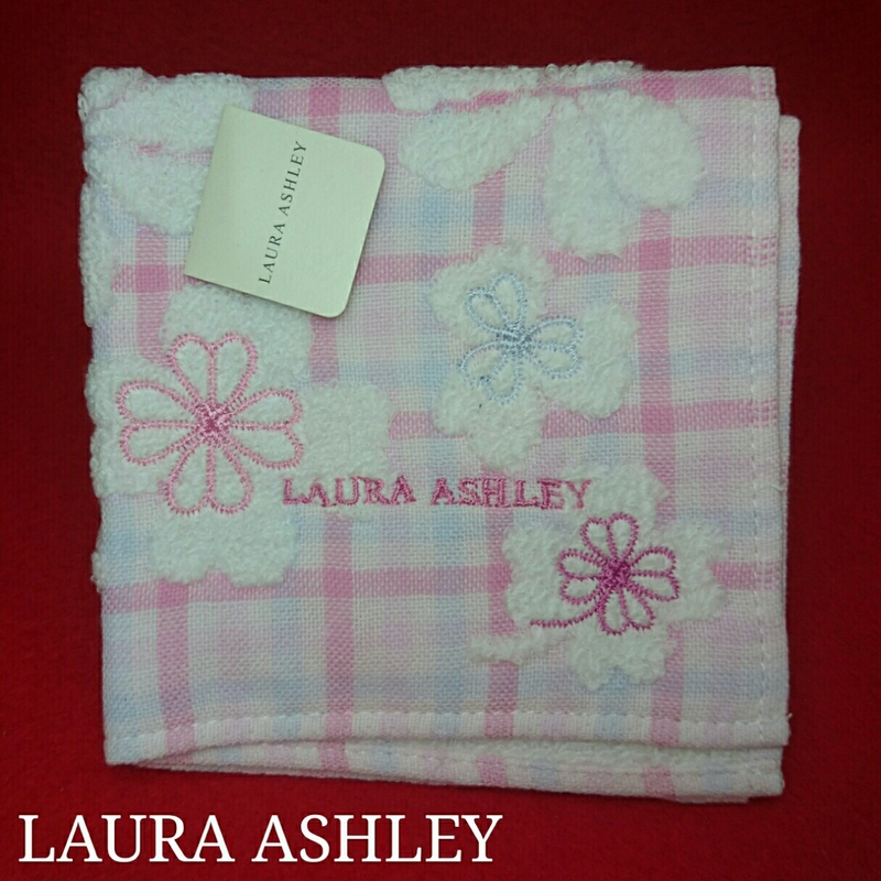 【未使用新品】　LAURA　ASHLEY　ローラアシュレイ　タオル　ハンカチ　３3　 8139