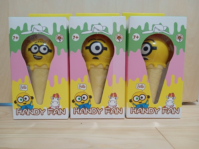 新品未開封　ミニオンズ ハンディファン　アイスクリーム扇風機　3つセット　一部箱痛みあり　HANDY FAN minions ユニバーサル