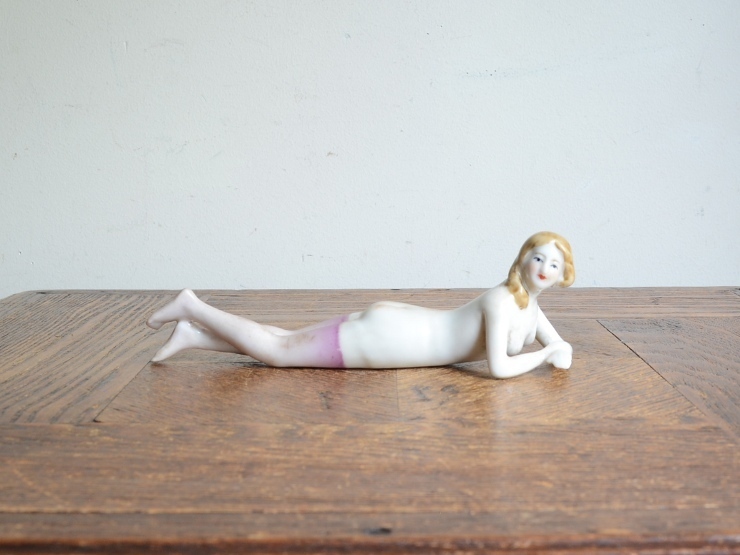 アンティークデザイン 置物 女性モチーフ 陶器 オブジェ 水着ヌード人形 フィギュア バカンス ドール ヴィンテージ