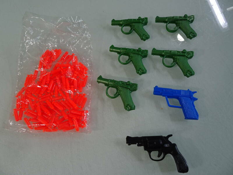 ミニラガー　ミニ４５　ミサイル鉄砲　まとめて　プラ玩具　駄菓子屋鉄砲　当時物　昭和レトロ　ミサイル多数あり　美品中古