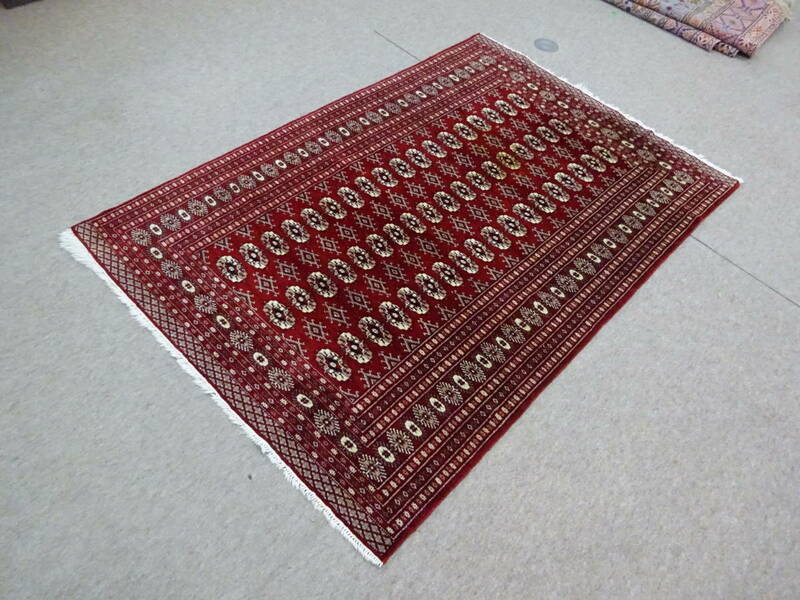 ■□パキスタン絨毯１２／２４　コルクウール100％　シングルノット　手織り　高級　絨毯　ラグ　□■