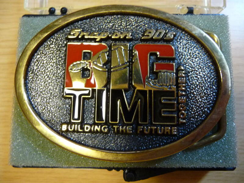スナップオン　９０周年記念　グッズ　重い　レトロ　ベルトバックル 金メッキ色 真鍮 MADE IN USA　新品　未使用　限定