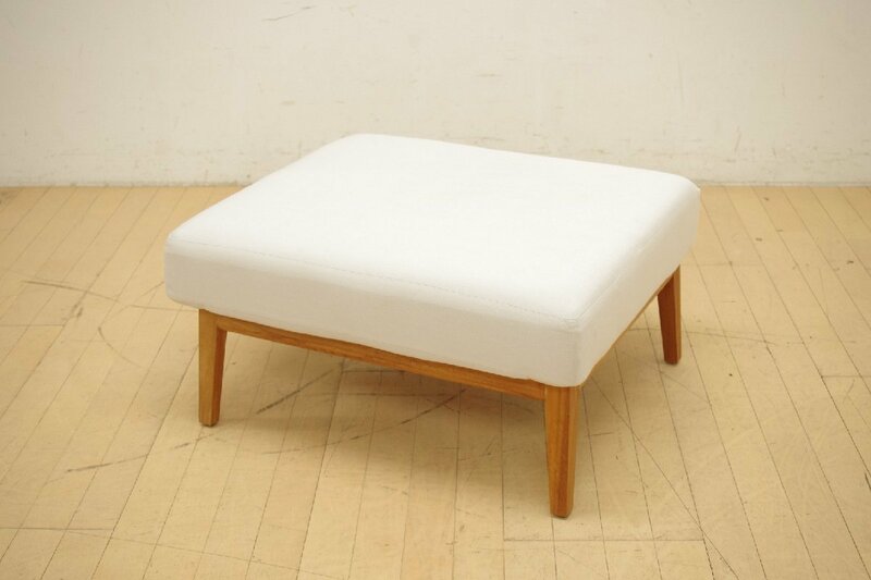 展示品 オットマン ファブリック 無垢材 白 ホワイト W74.5×D65×H38cm 椅子 イス 腰掛 リビング シンプル ナチュラル リラックス