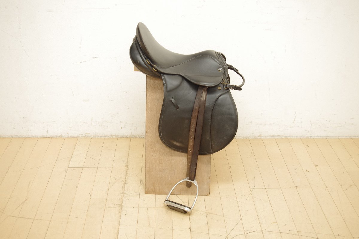 ハリソンブラウン HARRISON BROWN 総合鞍 ウィンザー Windsor 16.5インチ 16 1/2 乗馬 スチューベン・鐙付き レザー ブラック 黒 中古