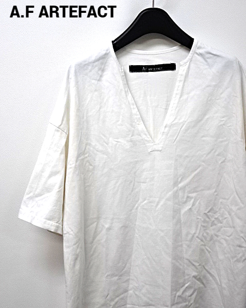 2 ¥14,300【A.F ARTEFACT ag-3043 V-Neck Top WHITE エーエフアーティファクト Vネック トップ ホワイト A.F ARTEFACT Tシャツ ホワイト】