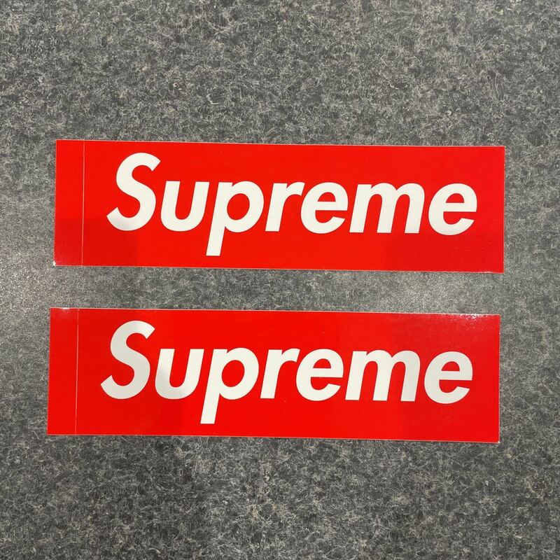 Supreme ステッカー