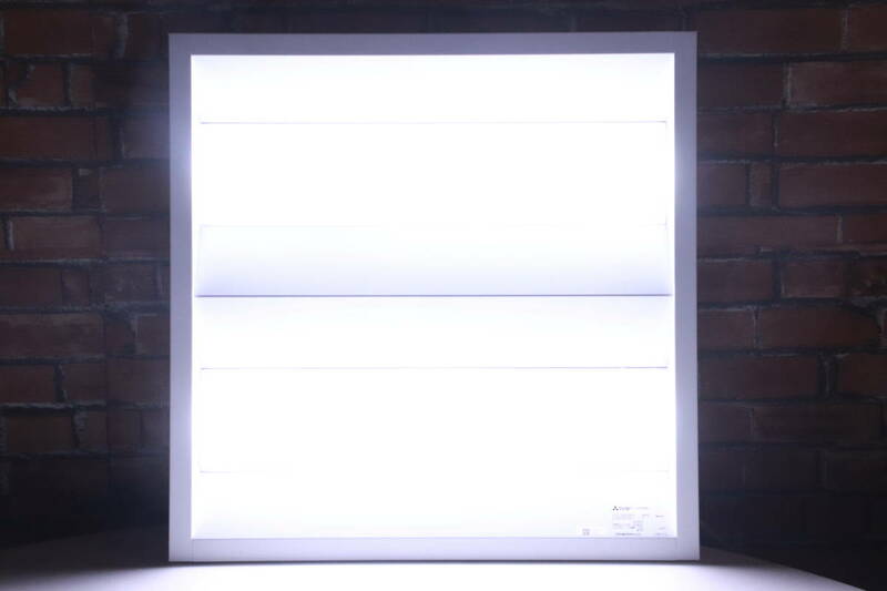 三菱 LED照明器具 EL-SK8010N/4 AHTZ 天井照明 スクエア型 中古現状品 2020年製 埋め込みタイプ■(Z2999)