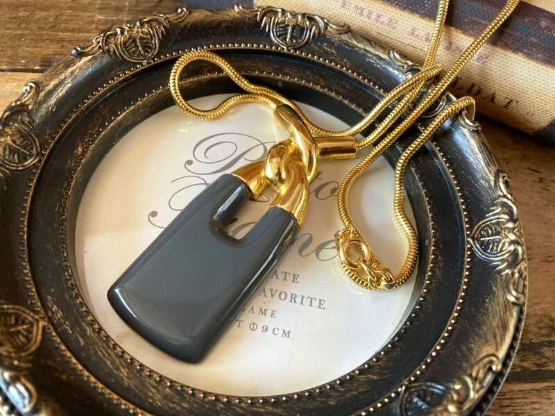 上品 ヴィンテージ アクセサリー ネックレス ペンダント ゴールドカラー フォーマル アンティーク antique pendant vintage accessory G