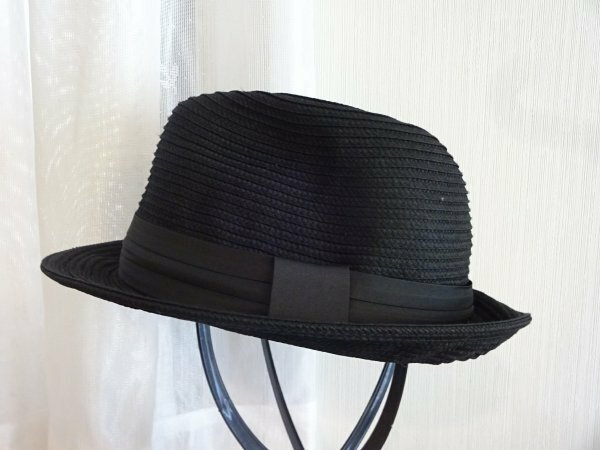 ・UNIQLO・ユニクロ　黒色帽子　中折れハット　サイズ５７cm〜５９cm　ソフト帽　キャップ　帽子　スタイルハット