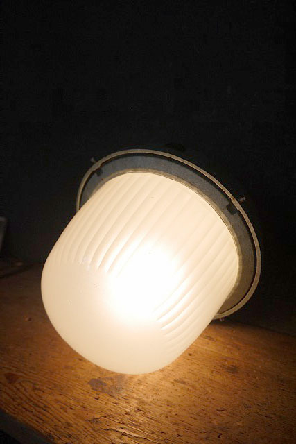 アンティーク　フランス　HOLOPHANE製　メタル×ガラス　壁付けランプ　F　ライト　ランプ　照明　ウォールランプ