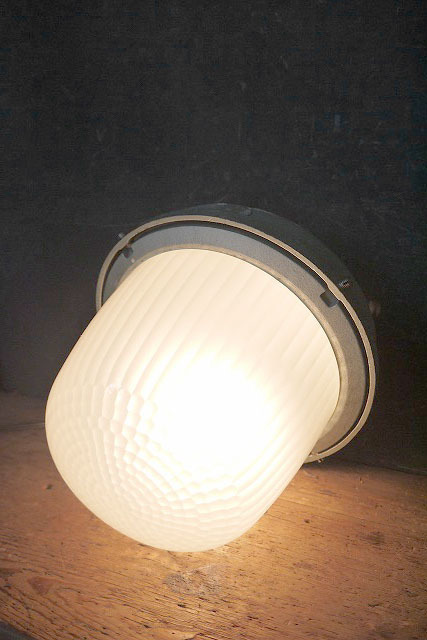 アンティーク　フランス　HOLOPHANE製　メタル×ガラス　壁付けランプ　E　ライト　ランプ　照明　ウォールランプ